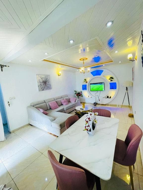 Deluxe Mansion — photo 3